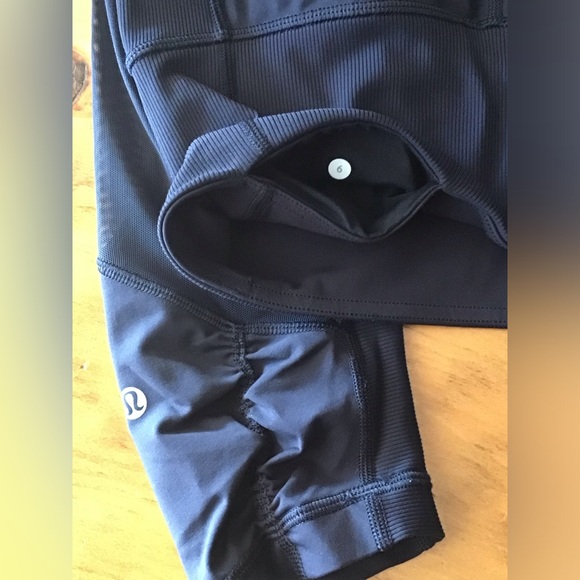 Lululemon High times pant (cool to street) size 6 - Picture 8 of 11